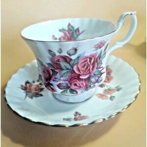 Vintage Royal Albert Bone China Cup & Saucer Set Centennial Rose
